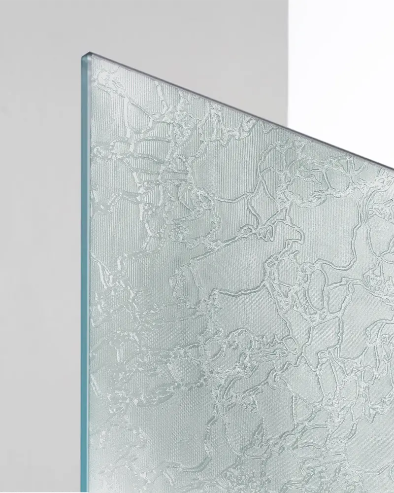 Delta pattern glass